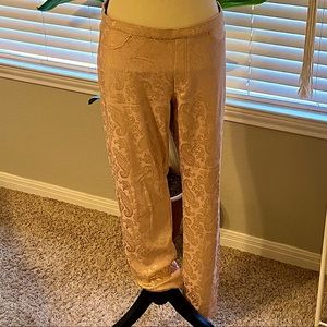 Pearlized Brocade Stretch Jean Legging